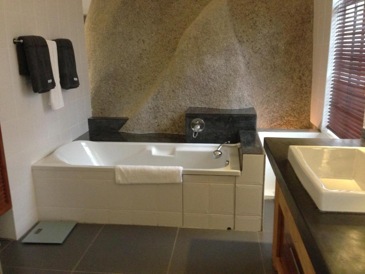 Hillcrest Villas Glacis エクステリア 写真